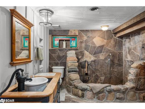 3686 Agnew Road, Severn, ON - Indoor Photo Showing Bathroom