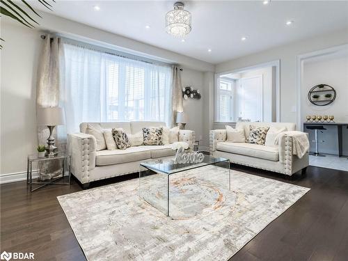 223 Thompson Road, Caledonia, ON - Indoor Photo Showing Living Room