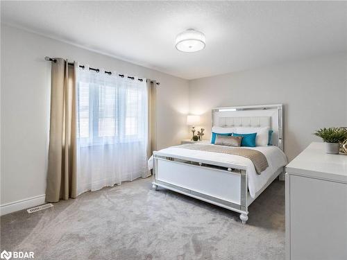 223 Thompson Road, Caledonia, ON - Indoor Photo Showing Bedroom