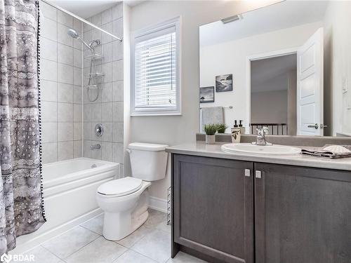 223 Thompson Road, Caledonia, ON - Indoor Photo Showing Bathroom