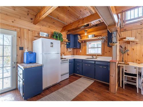 78 Fr 15A, Havelock-Belmont-Methuen Twp, ON - Indoor Photo Showing Kitchen