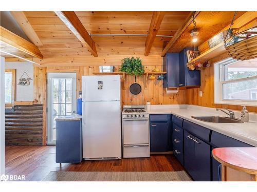 78 Fr 15A, Havelock-Belmont-Methuen Twp, ON - Indoor Photo Showing Kitchen