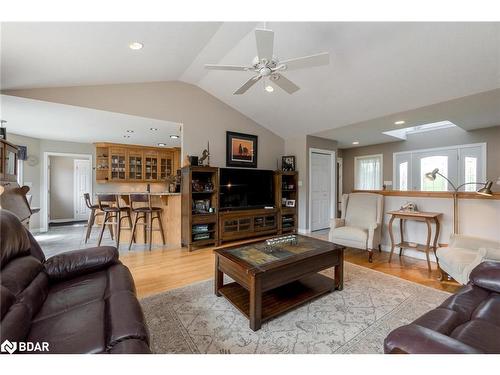 102554 Road 49 Road, West Grey, ON - Indoor Photo Showing Living Room