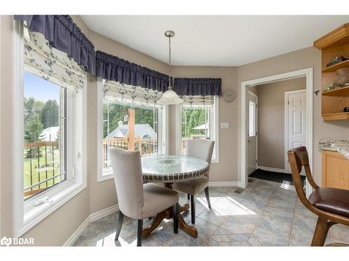 102554 Road 49 Road, West Grey, ON - Indoor Photo Showing Dining Room