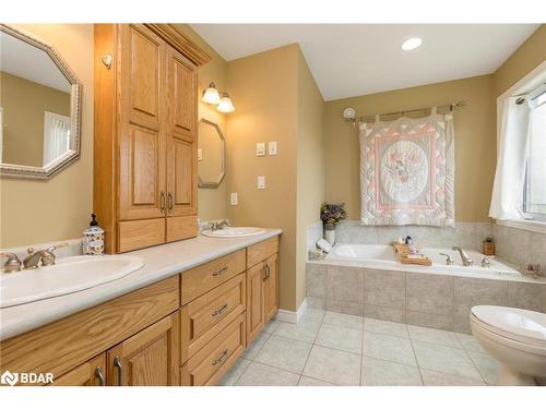 102554 Road 49 Road, West Grey, ON - Indoor Photo Showing Bathroom