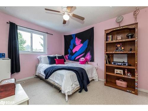 3 Sinclair Court, Barrie, ON - Indoor Photo Showing Bedroom