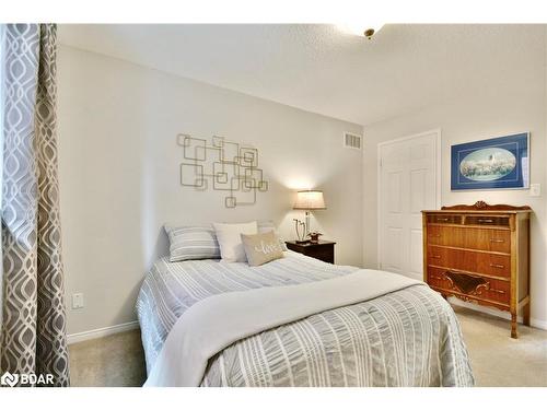 165 Cheltenham Road, Barrie, ON - Indoor Photo Showing Bedroom