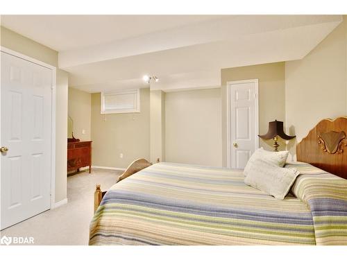 165 Cheltenham Road, Barrie, ON - Indoor Photo Showing Bedroom