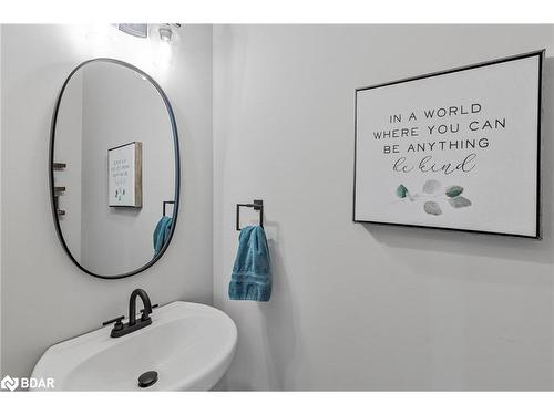 170 Summerset Drive Drive, Barrie, ON - Indoor Photo Showing Bathroom