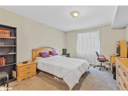 66 Raglan Street, Collingwood, ON - Indoor Photo Showing Bedroom