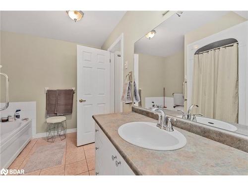 66 Raglan Street, Collingwood, ON - Indoor Photo Showing Bathroom