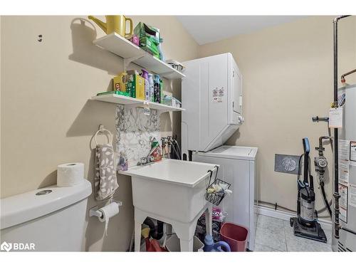 66 Raglan Street, Collingwood, ON - Indoor Photo Showing Laundry Room