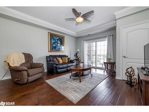 206-45 Ferndale Drive S, Barrie, ON - Indoor Photo Showing Living Room