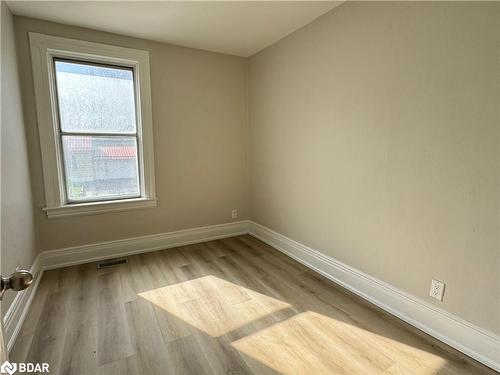 212 Laclie Street, Orillia, ON - Indoor Photo Showing Other Room