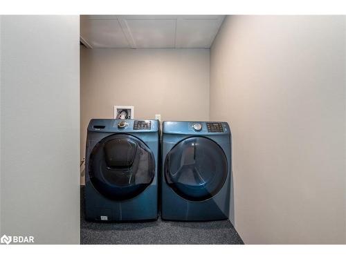 31 Newton Street, Barrie, ON - Indoor Photo Showing Laundry Room