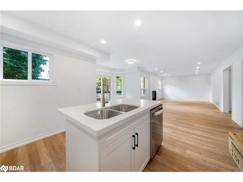 40 Ford Street, Barrie, ON - Indoor Photo Showing Kitchen With Double Sink