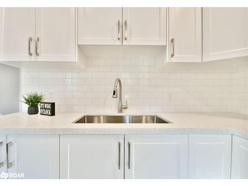 Upper-97 Queens Street, Barrie, ON - Indoor Photo Showing Kitchen