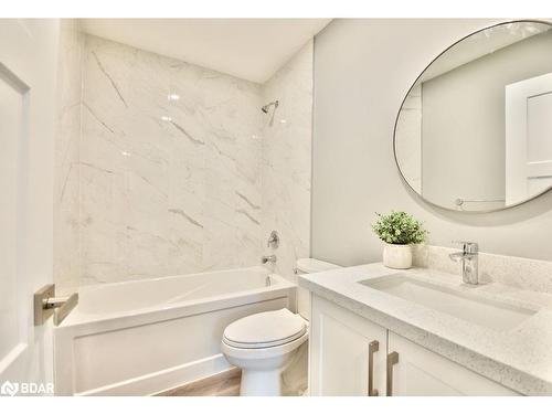 Upper-97 Queens Street, Barrie, ON - Indoor Photo Showing Bathroom