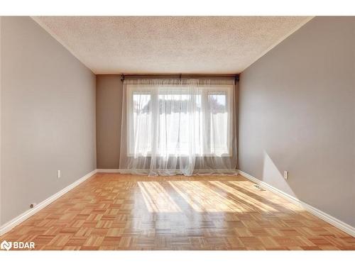 6843 Avila Road, Peel, ON - Indoor Photo Showing Other Room