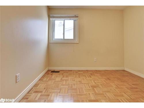 6843 Avila Road, Peel, ON - Indoor Photo Showing Other Room