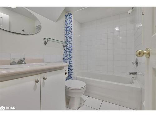 6843 Avila Road, Peel, ON - Indoor Photo Showing Bathroom