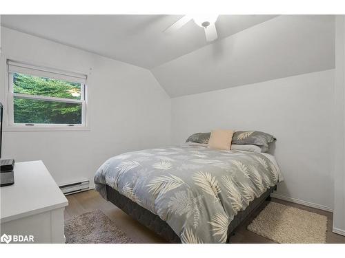 Dr-35 Todholm Drive, Port Carling, ON - Indoor Photo Showing Bedroom