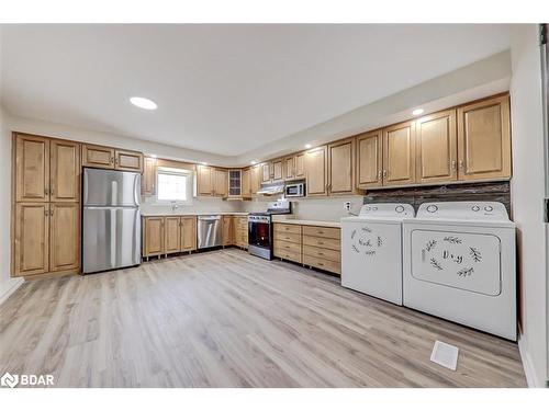 85 Liberty Street S, Bowmanville, ON - Indoor Photo Showing Laundry Room