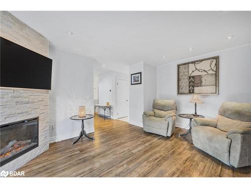 85 Elizabeth Street, Barrie, ON - Indoor Photo Showing Living Room With Fireplace