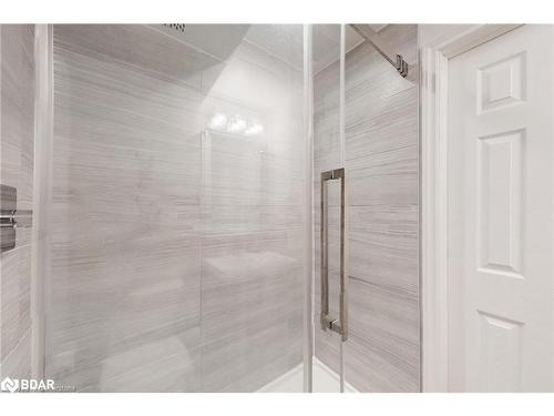 740 Rayner Court, Milton, ON - Indoor Photo Showing Bathroom