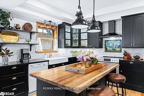 6 Mill Street E, Springwater, ON - Indoor Photo Showing Kitchen