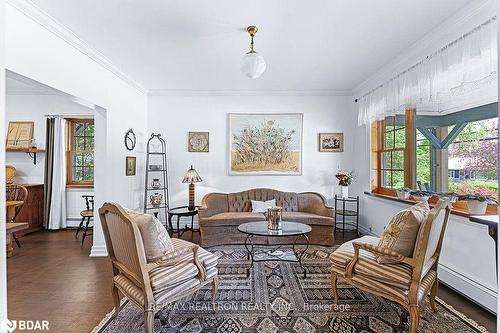 6 Mill Street E, Springwater, ON - Indoor Photo Showing Living Room