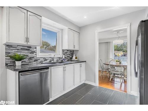 25 Eileen Drive, Barrie, ON - Indoor Photo Showing Kitchen With Double Sink