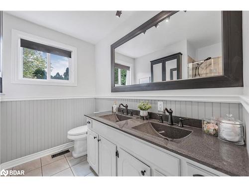 25 Eileen Drive, Barrie, ON - Indoor Photo Showing Bathroom