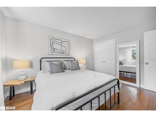 25 Eileen Drive, Barrie, ON - Indoor Photo Showing Bedroom