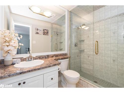 110 Chieftain Crescent, Barrie, ON - Indoor Photo Showing Bathroom