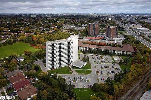 903-530 Lolita Gardens, Mississauga, ON - Outdoor With View