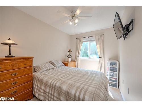 7-430 Mapleview Drive E, Barrie, ON - Indoor Photo Showing Bedroom