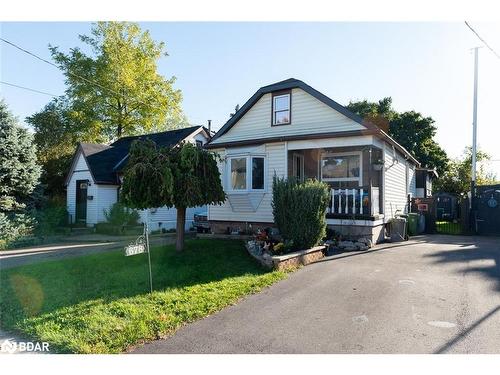 678 Knox Avenue, Hamilton, ON - Outdoor With Facade