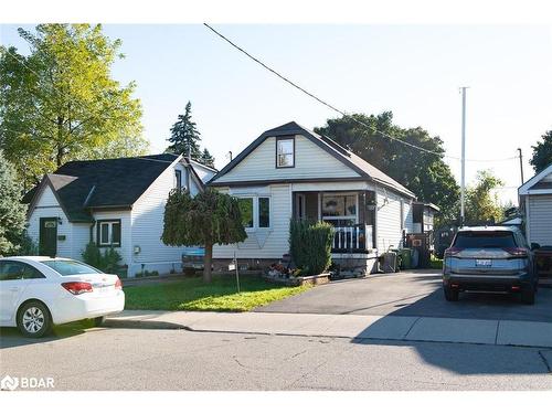 678 Knox Avenue, Hamilton, ON - Outdoor With Facade