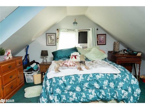 678 Knox Avenue, Hamilton, ON - Indoor Photo Showing Bedroom