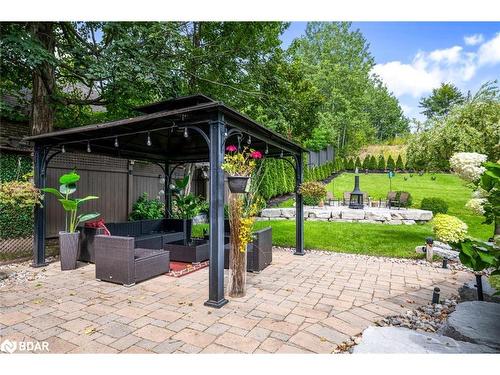 13 Bridle Trail, Midhurst, ON - Outdoor