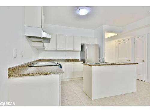 73 Wally Drive, Wasaga Beach, ON - Indoor Photo Showing Kitchen