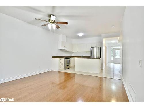 73 Wally Drive, Wasaga Beach, ON - Indoor Photo Showing Kitchen