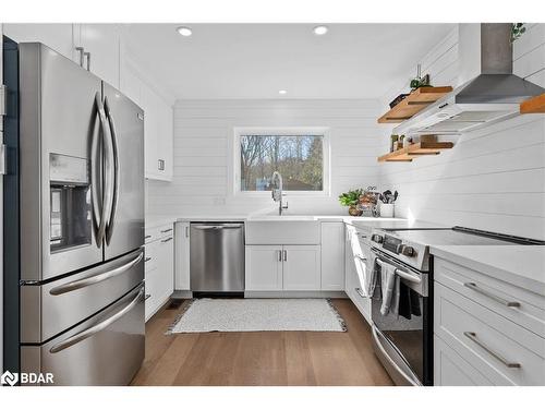 2371 Lakeshore Road E, Oro-Medonte, ON - Indoor Photo Showing Kitchen With Stainless Steel Kitchen With Upgraded Kitchen