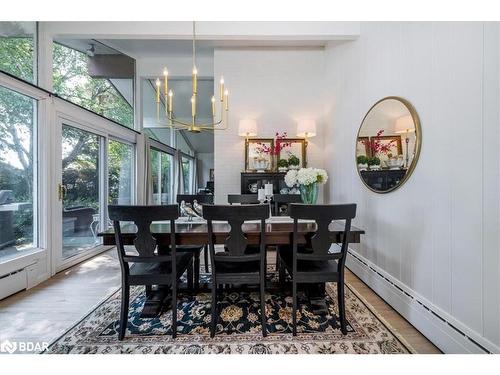 18 Maple Drive, Orillia, ON - Indoor Photo Showing Dining Room