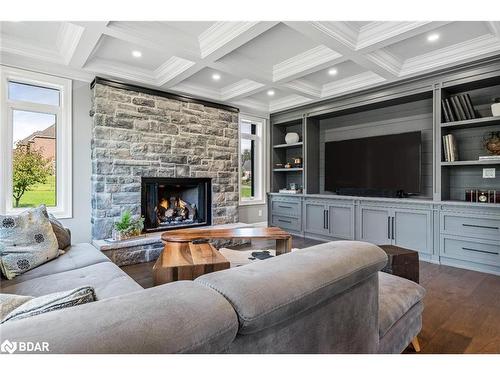 312 Nottingham Forest Road, Bradford/West Gwillimbury, ON - Indoor Photo Showing Living Room With Fireplace