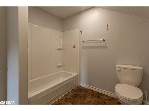 45 Wellington Street, Port Burwell, ON - Indoor Photo Showing Bathroom