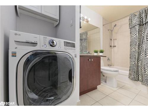 1013-6720 Glen Erin Drive, Mississauga, ON - Indoor Photo Showing Laundry Room