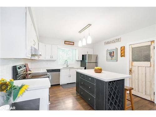 21 Robert Street E, Penetanguishene, ON - Indoor Photo Showing Kitchen