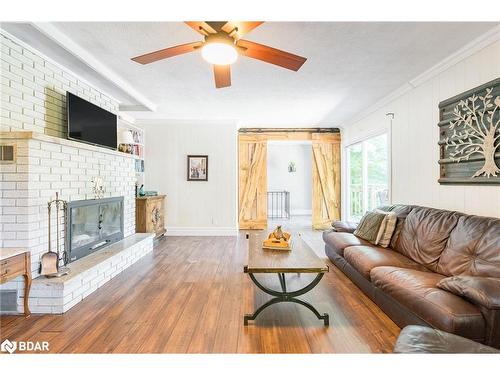 21 Robert Street E, Penetanguishene, ON - Indoor Photo Showing Living Room With Fireplace